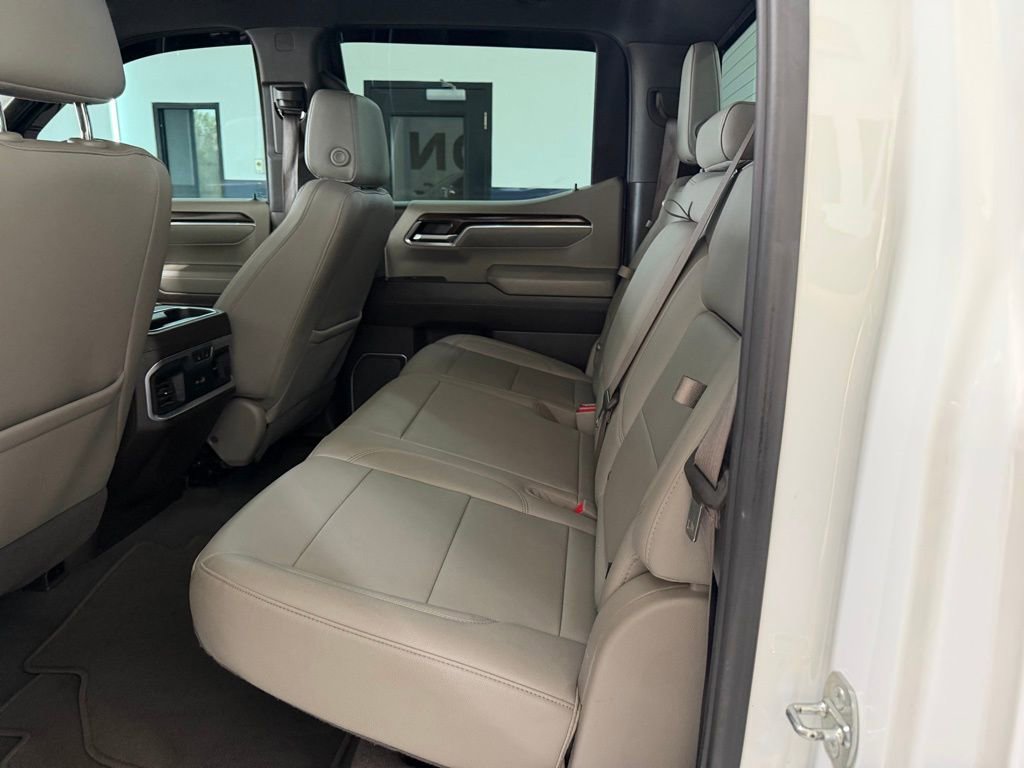 Used 2022 GMC Sierra 1500 SLT w/ SLT Premium Plus Package AWD/4WD image 30