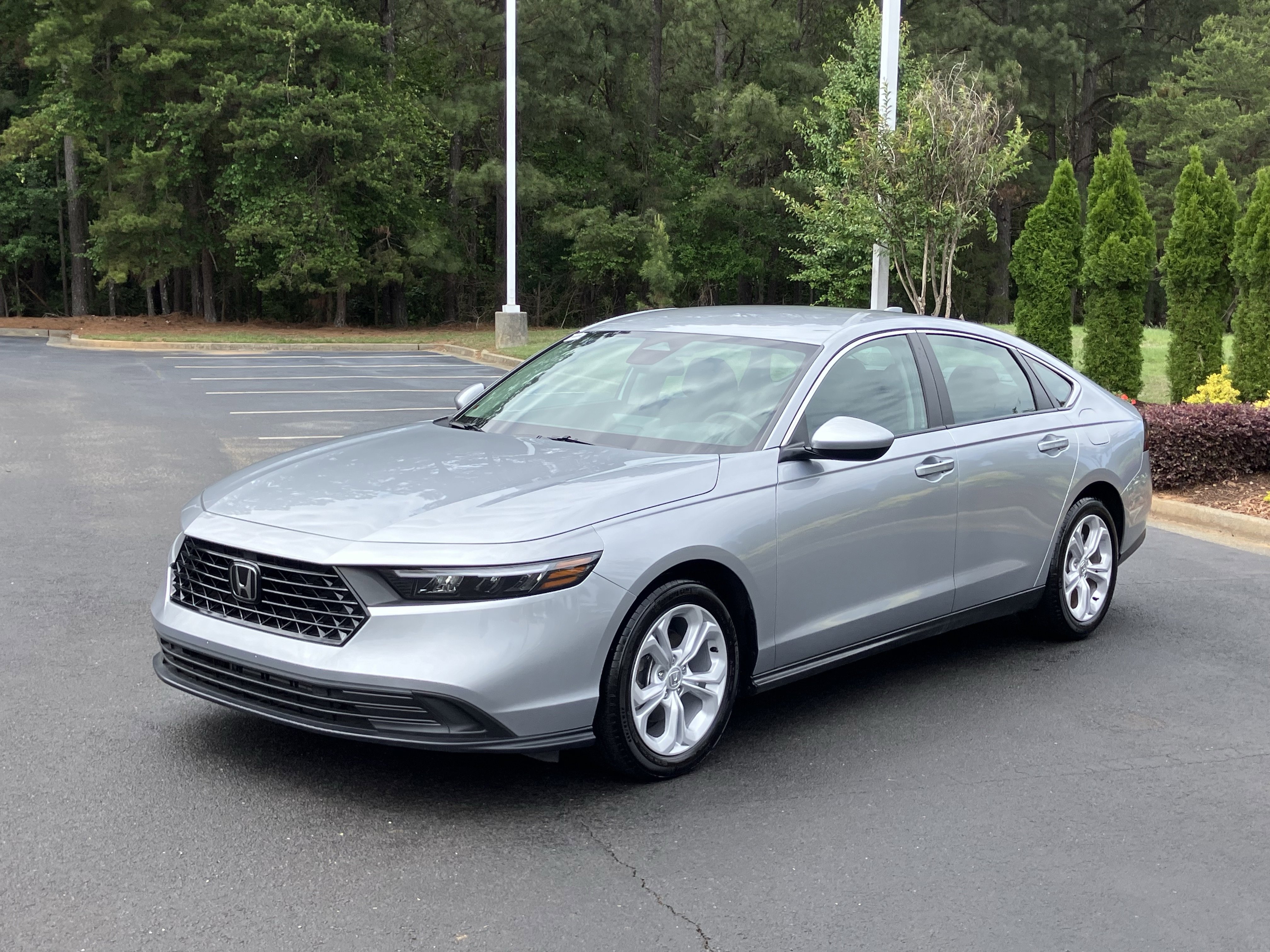 Used 2025 Honda Accord LX image 6