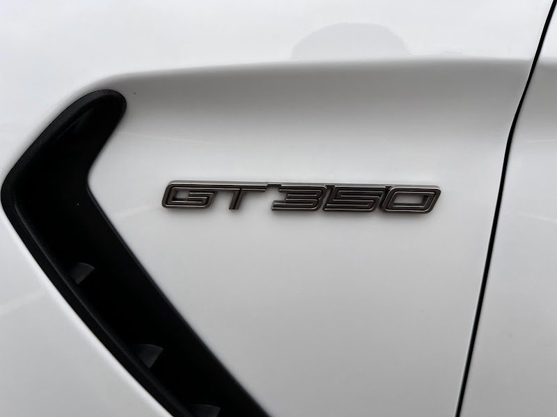 Used 2016 Ford Mustang Shelby GT350 w/ Technology Package image 51