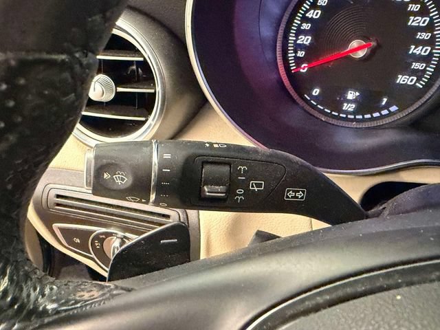 Used 2017 Mercedes-Benz GLC 300 4MATIC image 24