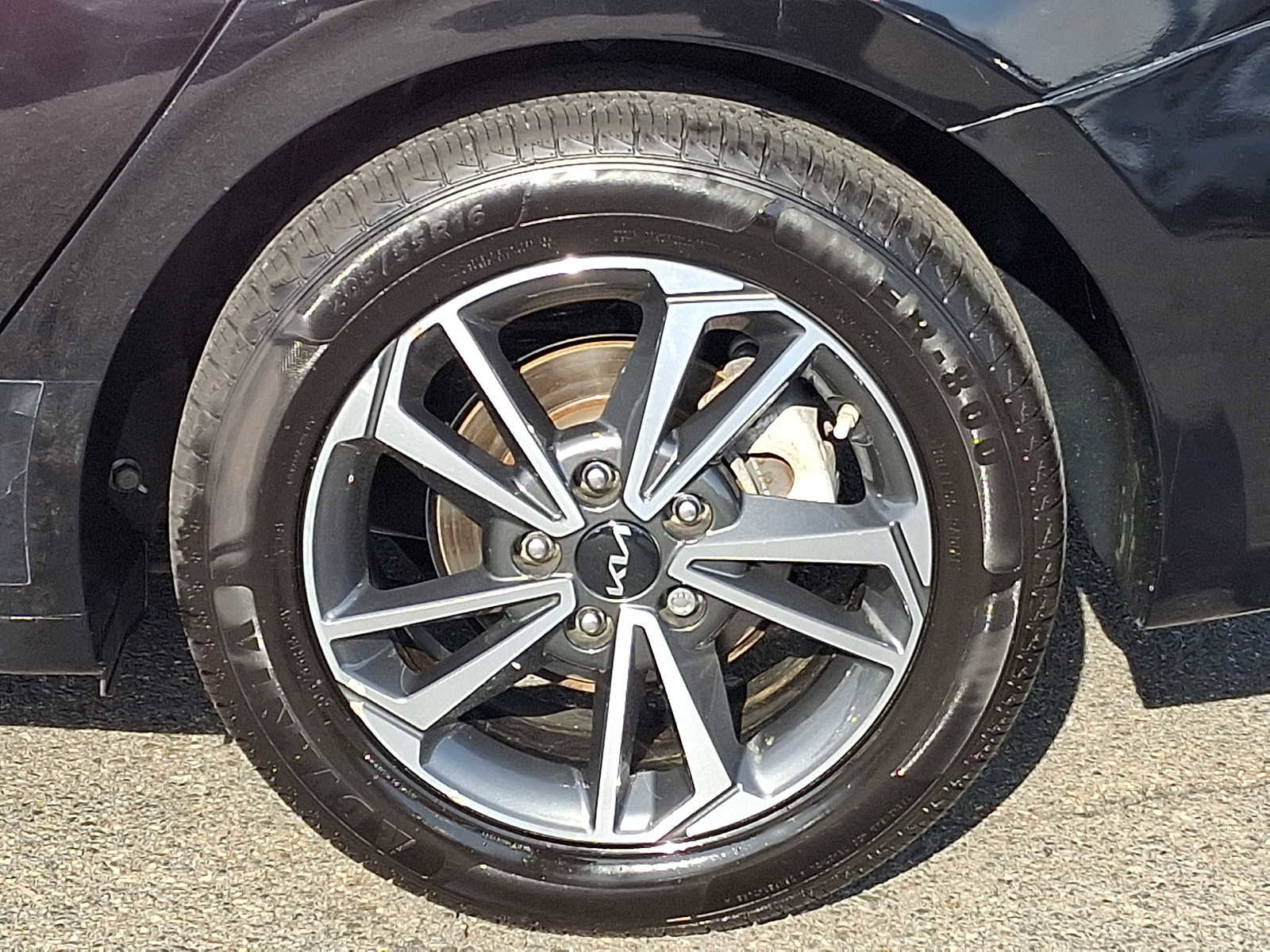 Used 2023 Kia Forte LXS w/ LXS Technology Package image 7