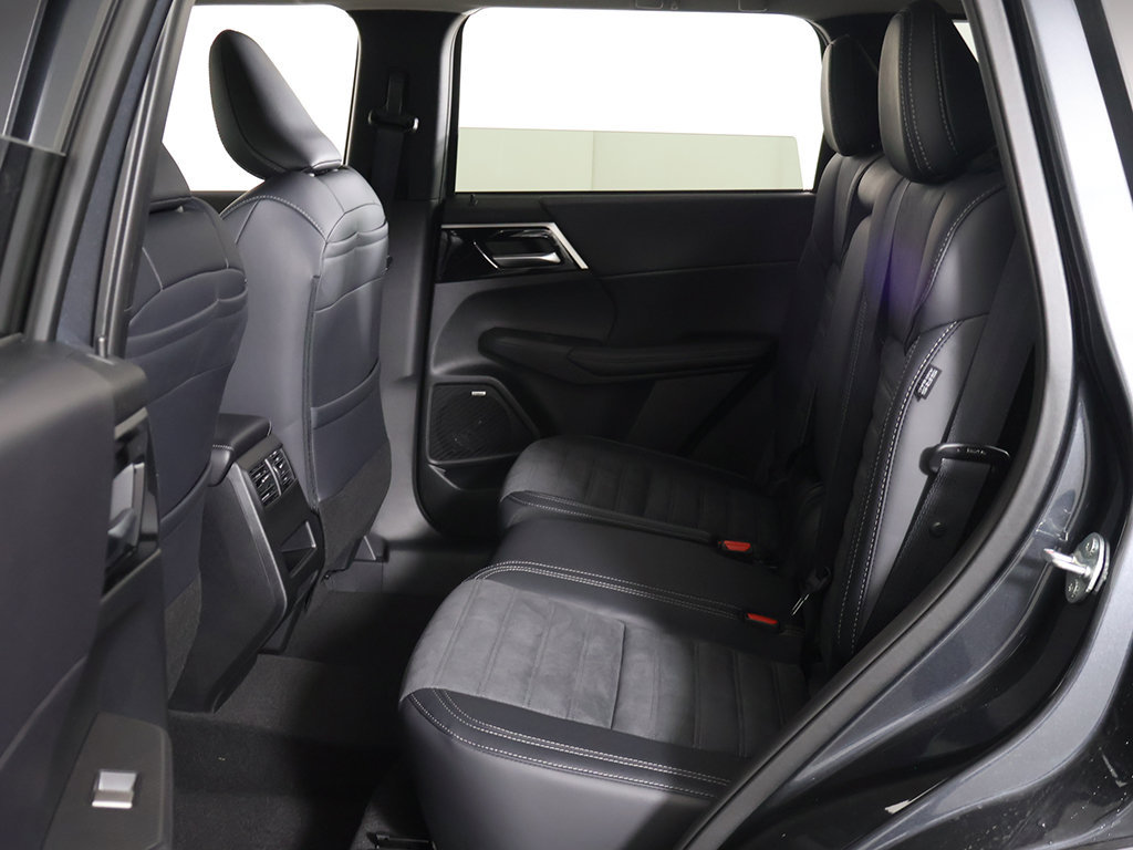 New 2026 Mitsubishi Outlander SE FWD image 31