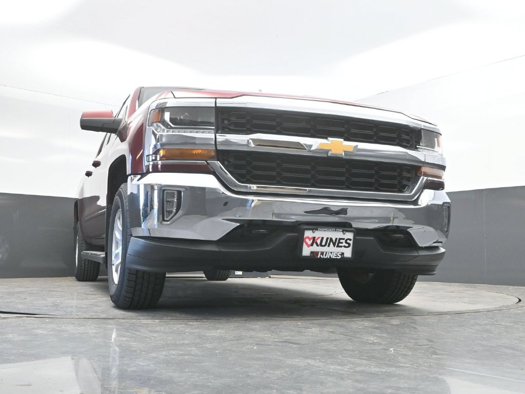 Used 2017 Chevrolet Silverado 1500 LT w/ All Star Edition AWD/4WD image 38
