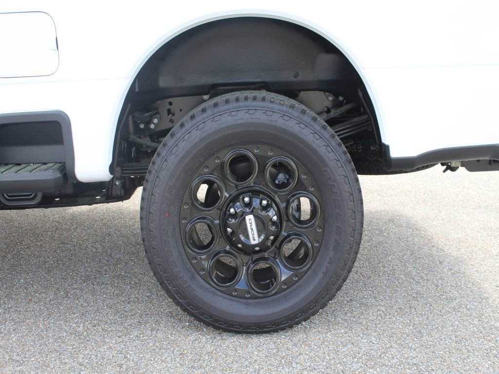 New 2026 Ford F250 Lariat w/ Black Appearance Package image 24