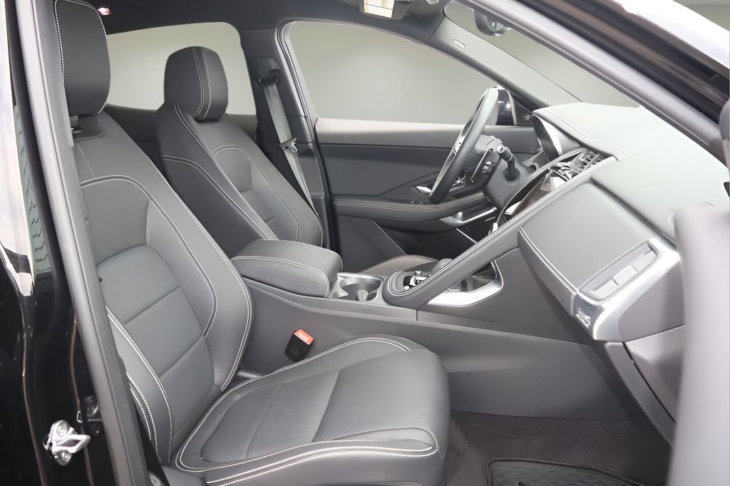 Used 2024 Jaguar E-PACE R-Dynamic SE AWD/4WD image 17
