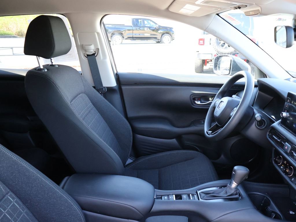 Used 2026 Honda HR-V LX image 8