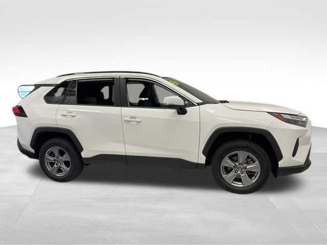 Used 2022 Toyota RAV4 XLE w/ Convenience Package AWD/4WD image 8