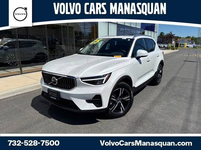 Certified 2025 Volvo XC40 B5 Core