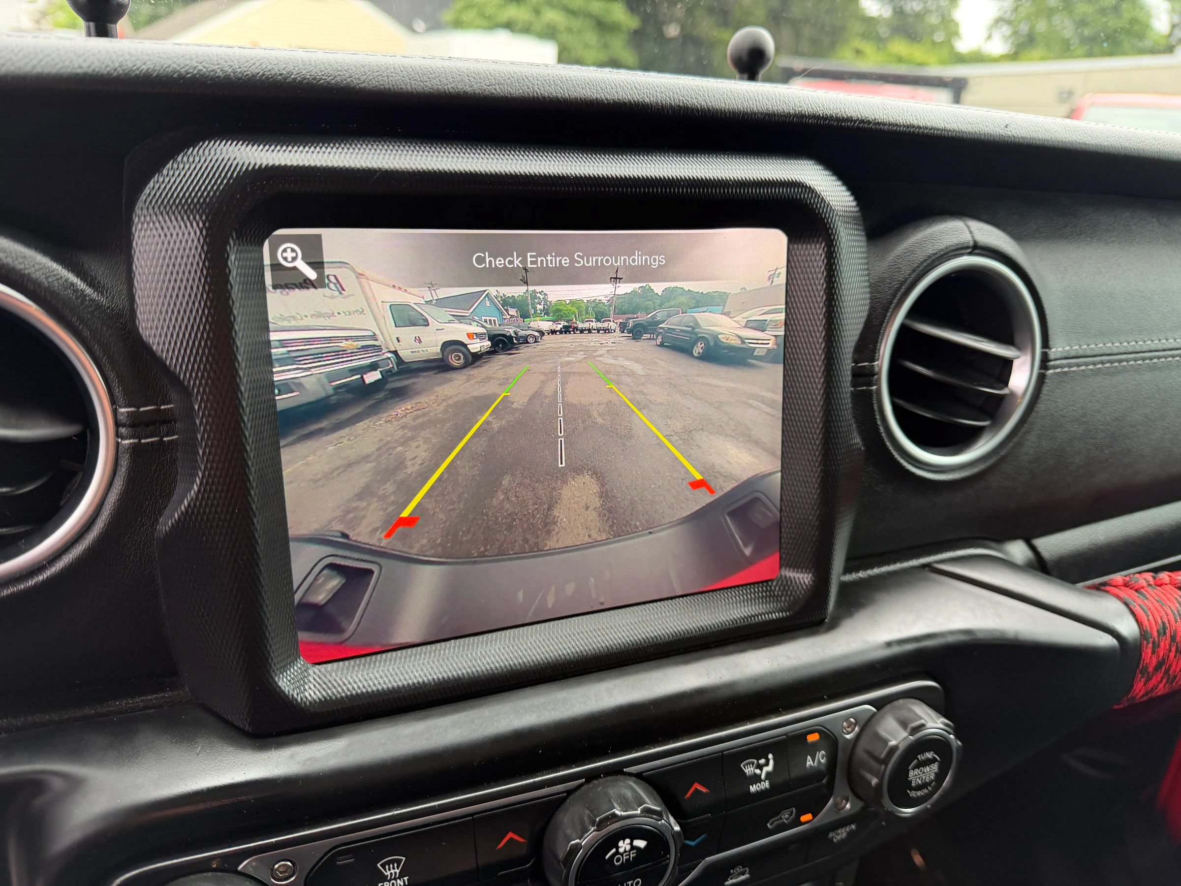 Used 2020 Jeep Gladiator Overland AWD/4WD image 16