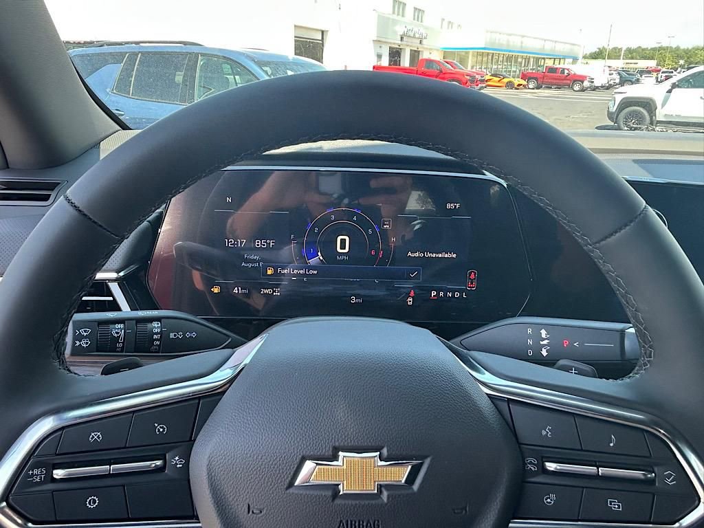 New 2025 Chevrolet Suburban Premier image 18