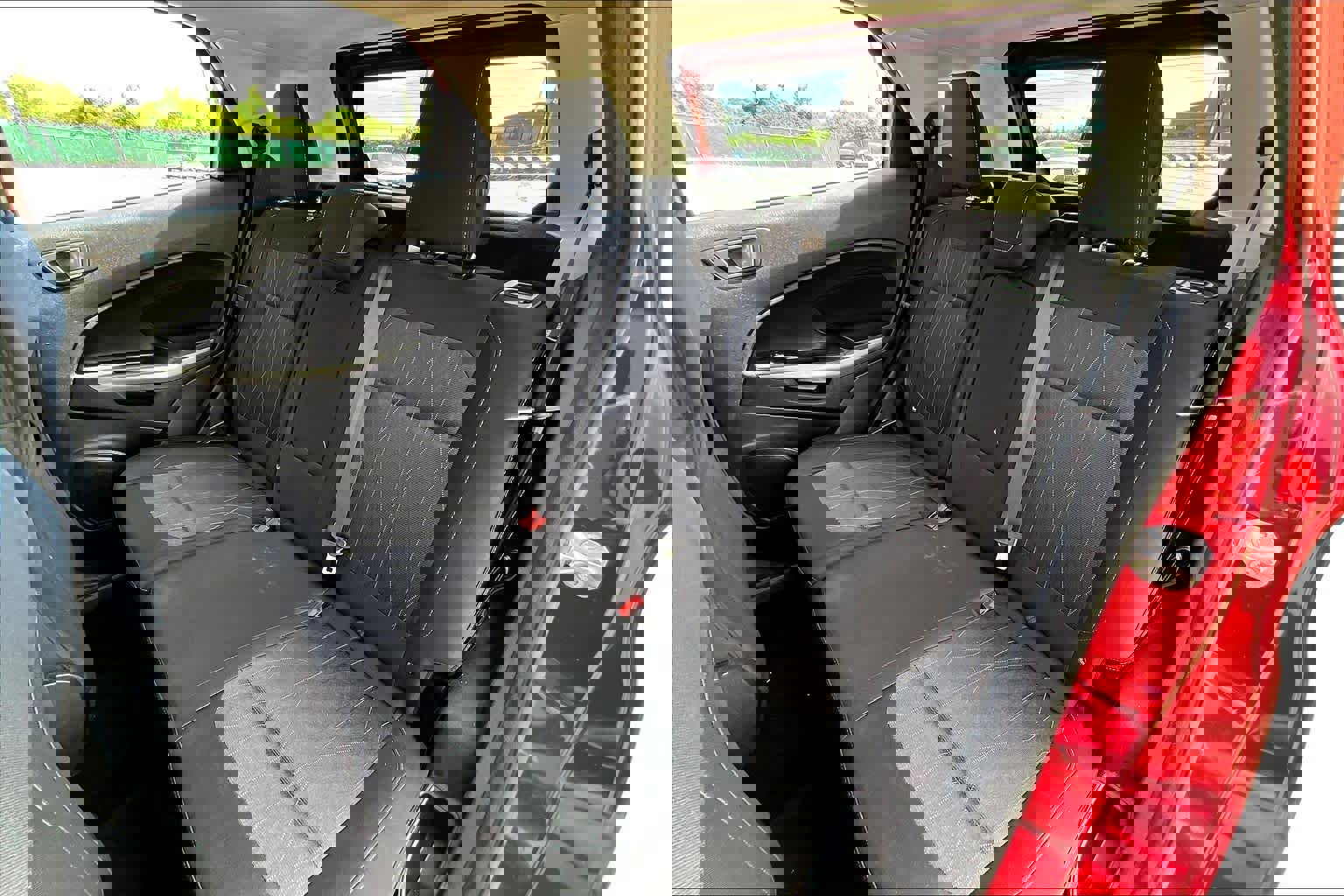 Used 2020 Ford EcoSport SE w/ SE Convenience Package image 20