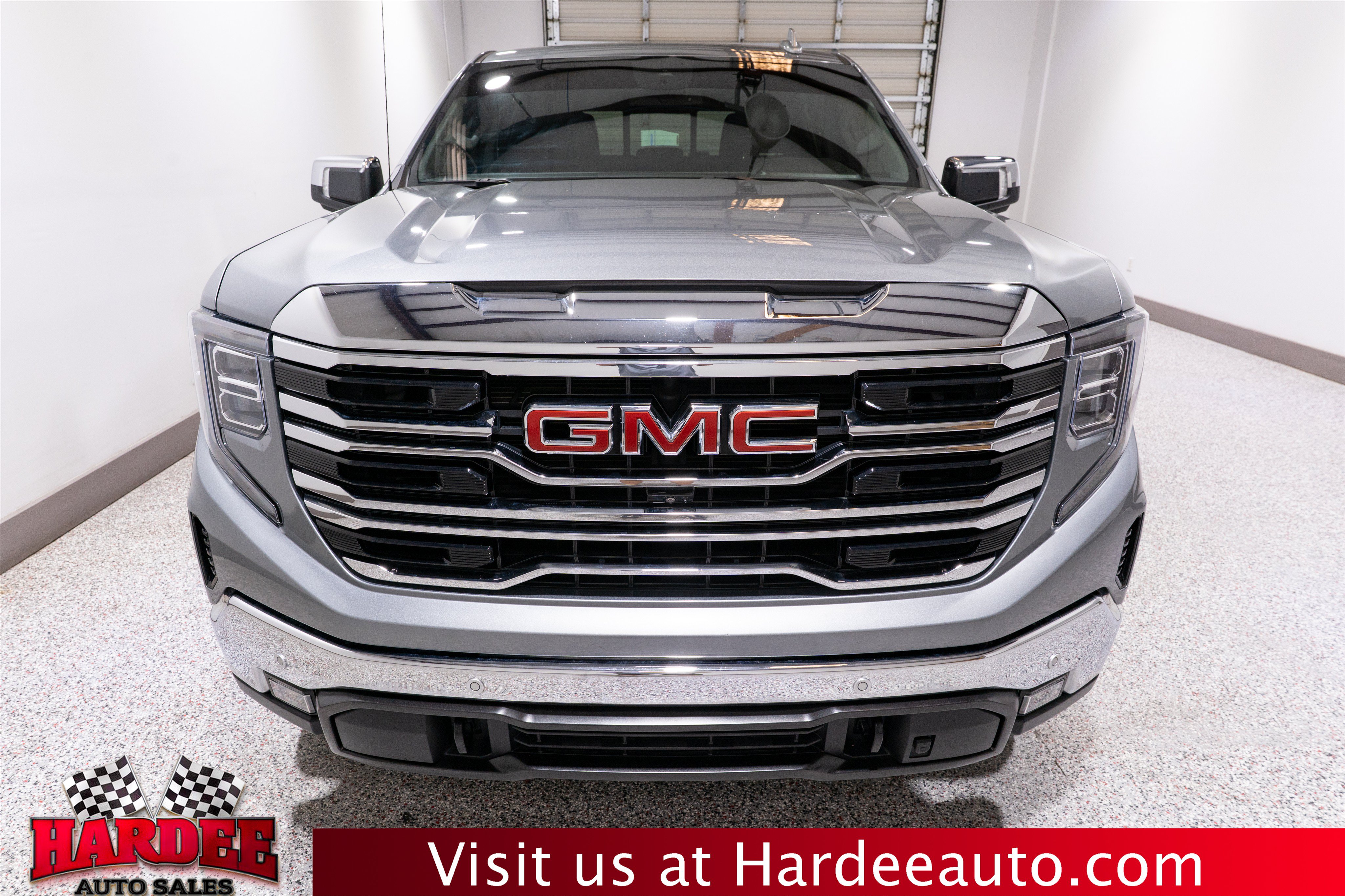 Used 2023 GMC Sierra 1500 SLT w/ SLT Premium Plus Package AWD/4WD image 7