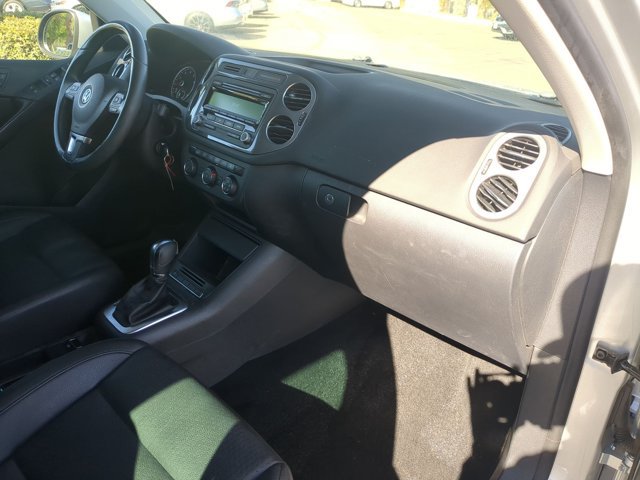 Used 2014 Volkswagen Tiguan SE FWD image 20