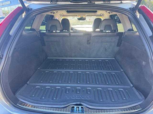 Used 2017 Volvo XC60 T6 Inscription w/ Preferred Option Package AWD/4WD image 26