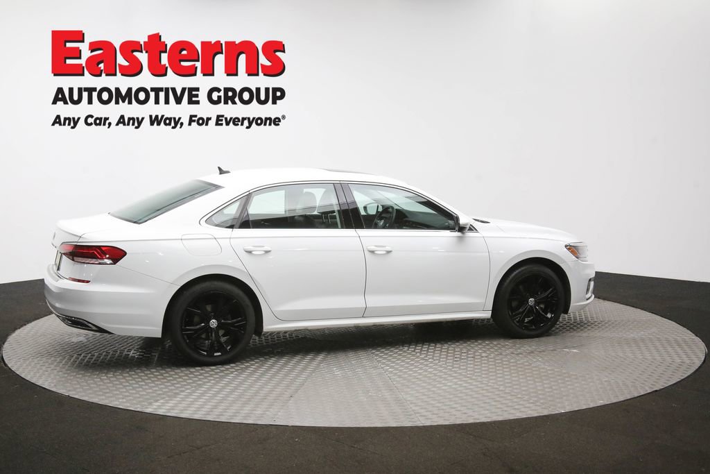 Used 2022 Volkswagen Passat 2.0T SE image 41