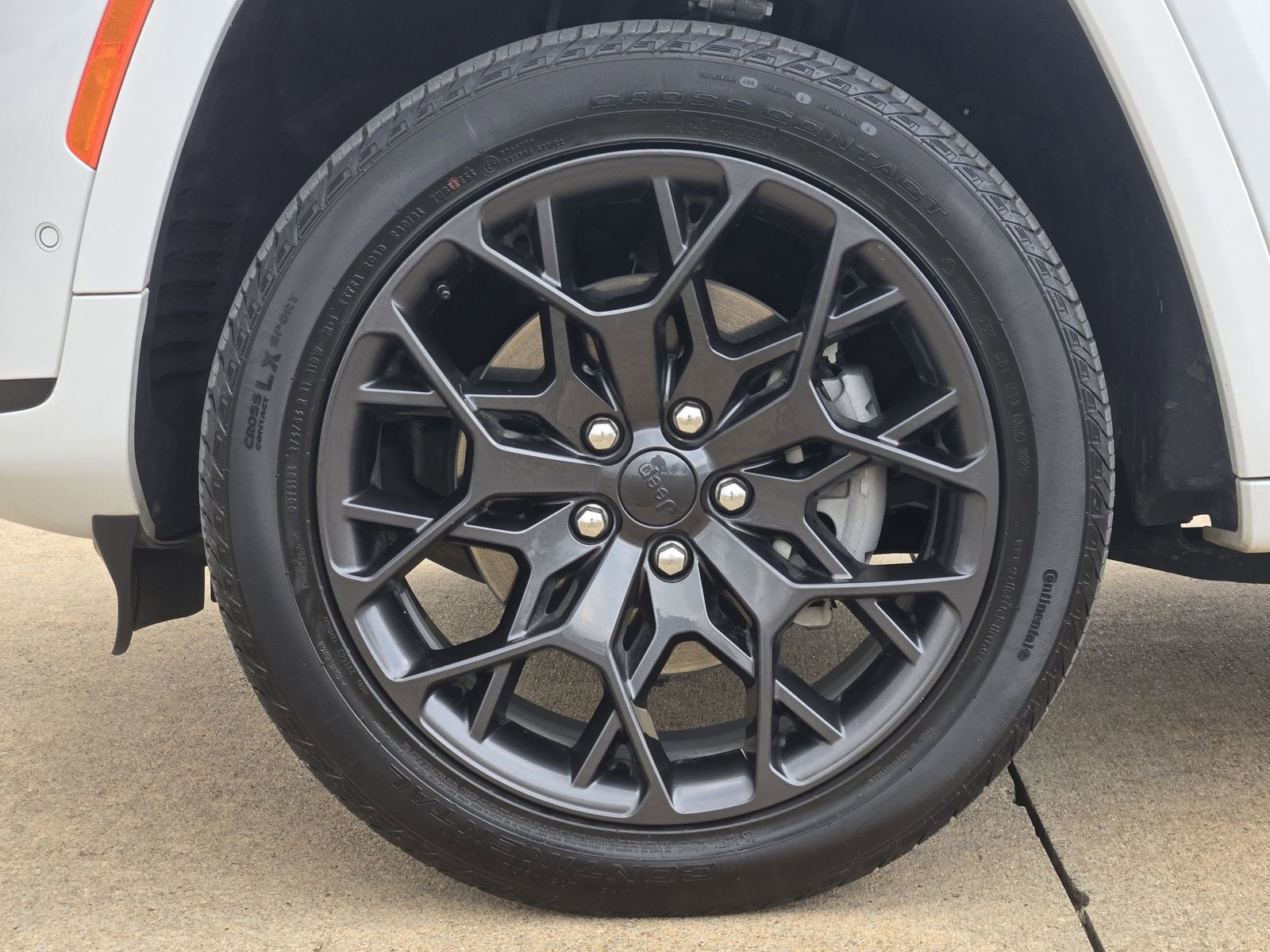 Used 2024 Jeep Grand Cherokee L Summit w/ High Altitude Package image 14