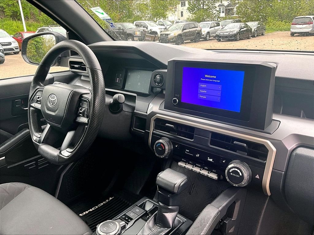 Certified 2024 Toyota Tacoma SR5 AWD/4WD image 14