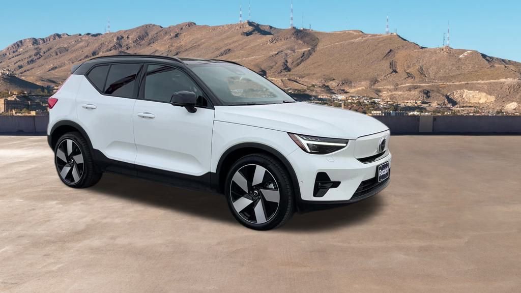Used 2023 Volvo XC40 Recharge Ultimate w/ Protection Package Premier image 14