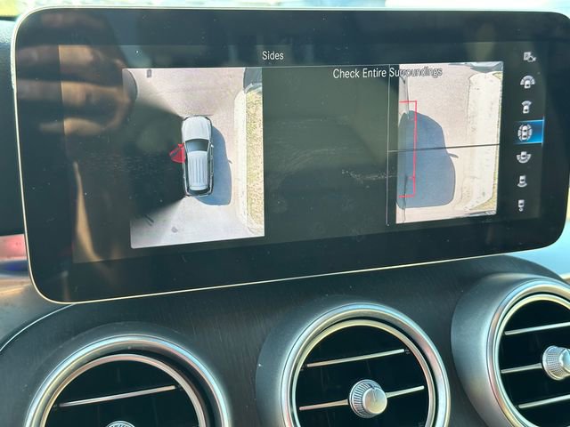 Used 2021 Mercedes-Benz GLC 300 4MATIC w/ Driver Assistance Package image 31