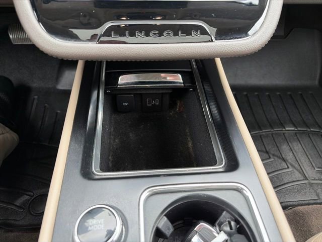 Used 2020 Lincoln Corsair FWD w/ Premium Package image 19
