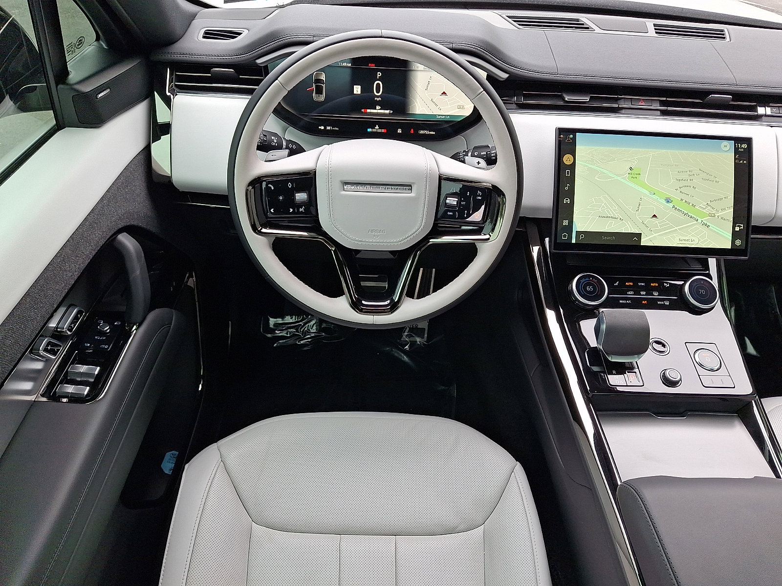 Used 2023 Land Rover Range Rover Sport SE Dynamic AWD/4WD image 4