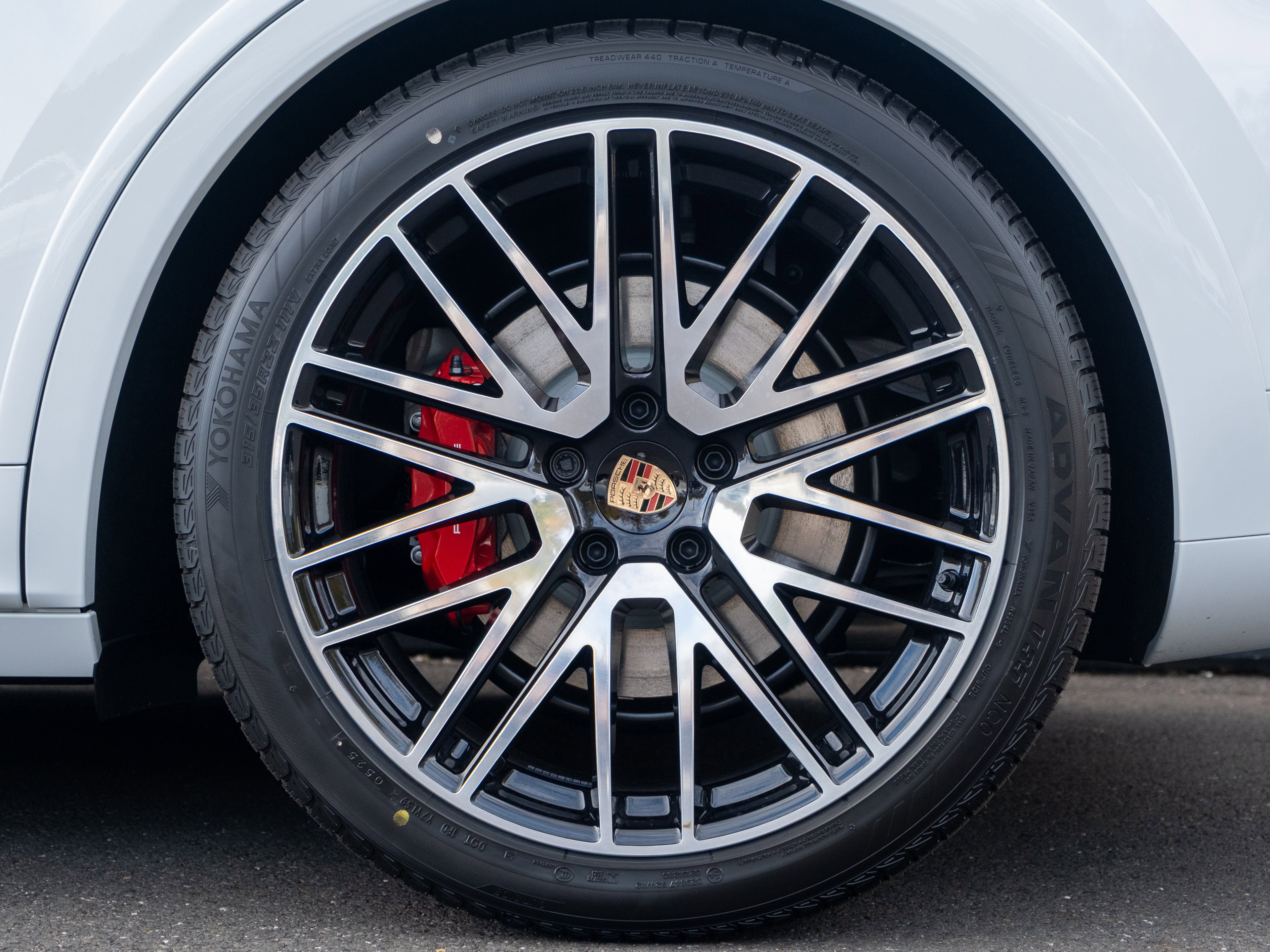 New 2026 Porsche Cayenne S image 13