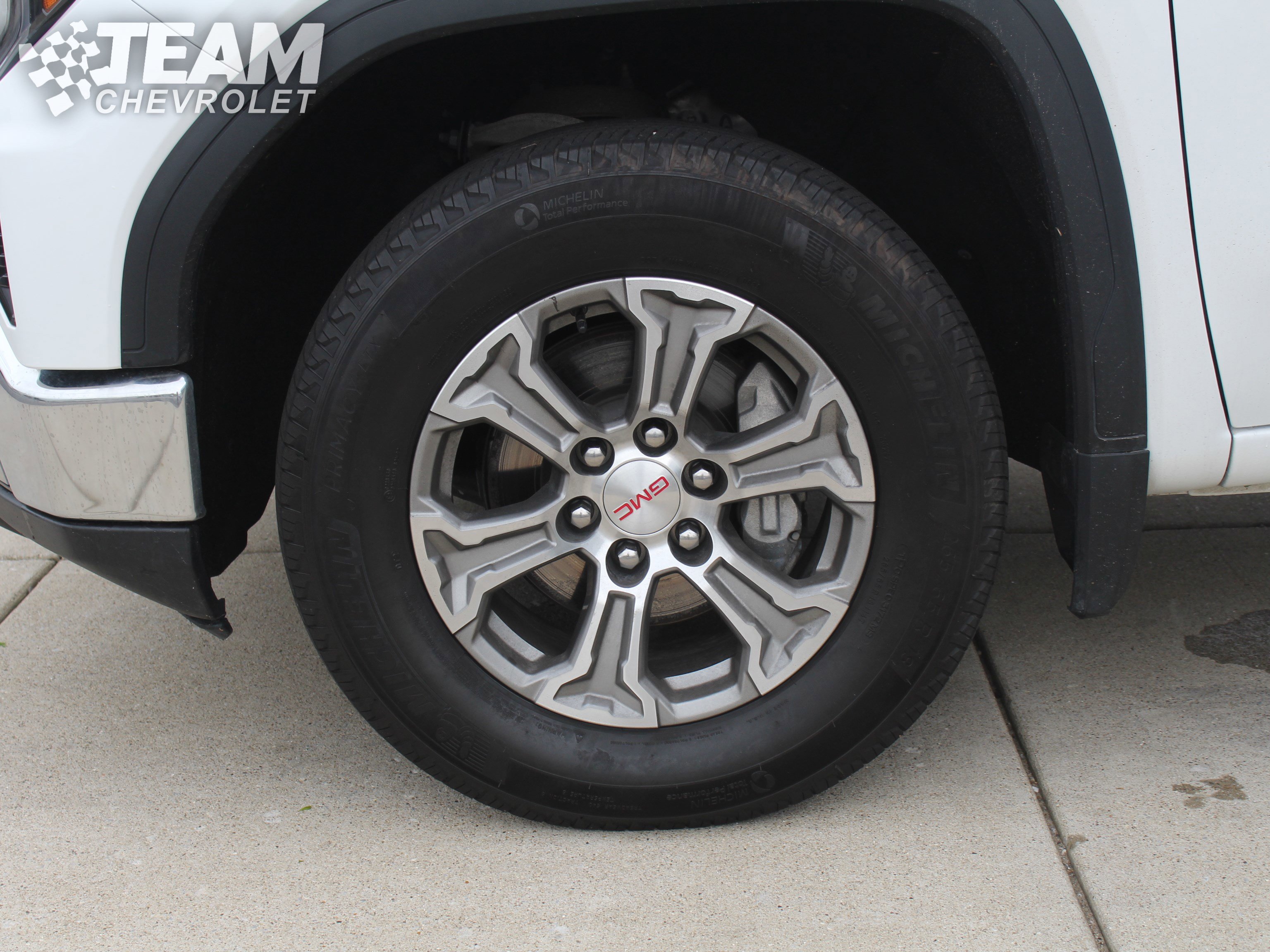 Used 2024 GMC Sierra 1500 SLT AWD/4WD image 29