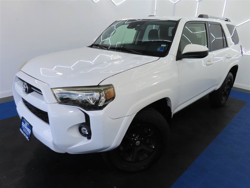 Used 2024 Toyota 4Runner SR5 RWD image 4