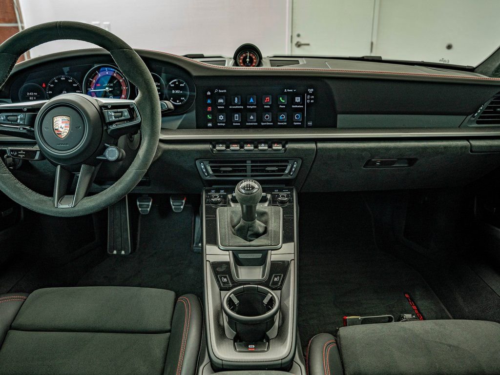 Certified 2024 Porsche 911 Carrera GTS RWD image 6