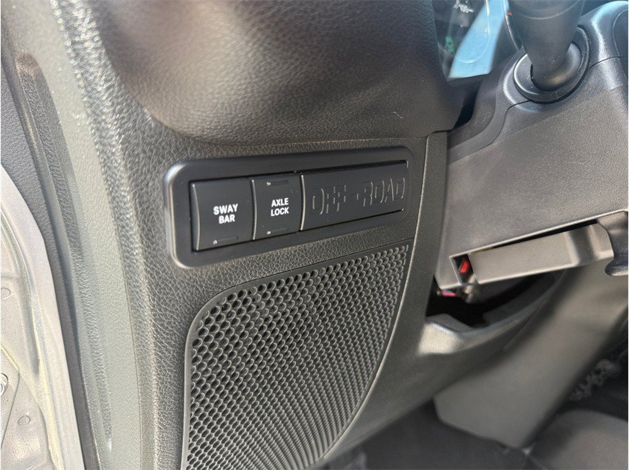 Used 2015 Jeep Wrangler Unlimited Rubicon w/ Connectivity Group AWD/4WD image 44