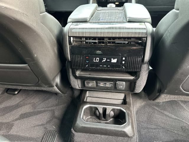 Used 2022 Jeep Wagoneer Series II w/ Convenience Group I AWD/4WD image 13