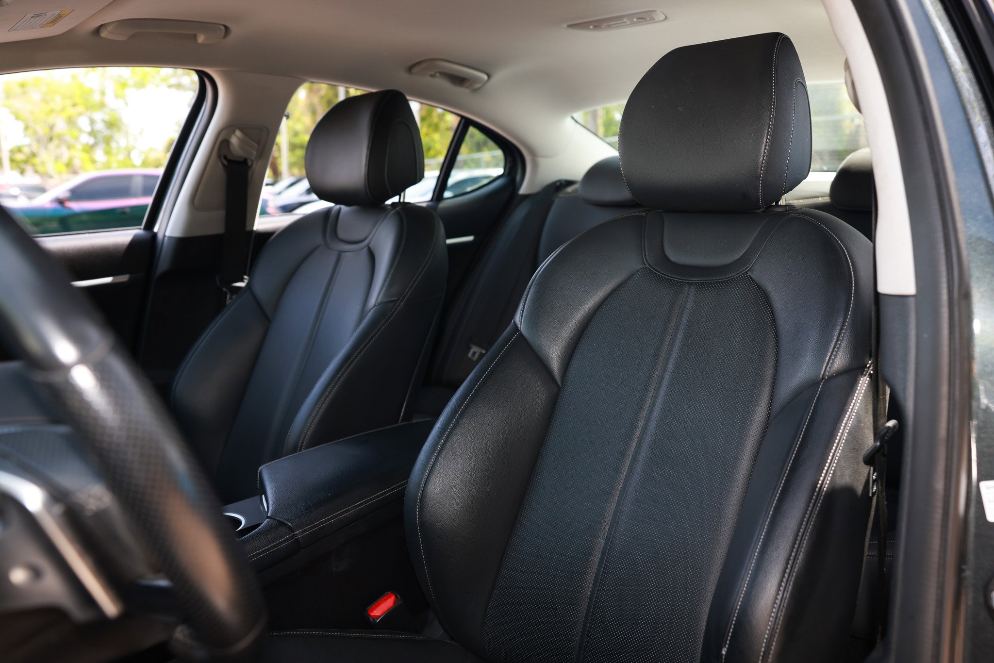 Used 2020 Genesis G70 2.0T RWD image 10