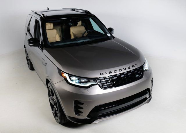 New 2026 Land Rover Discovery Dynamic SE image 28