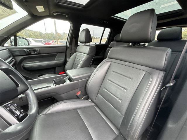 Used 2025 Hyundai Santa Fe Calligraphy image 11