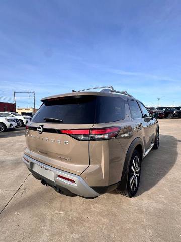 Certified 2024 Nissan Pathfinder Platinum image 8