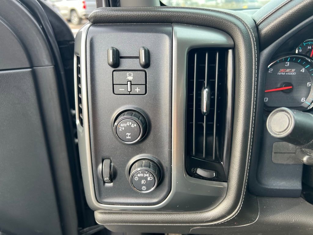 Used 2018 Chevrolet Silverado 1500 LTZ Z71 w/ Centennial Edition image 42