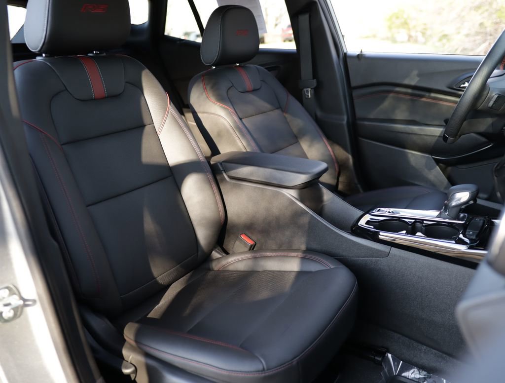Used 2026 Chevrolet Trax RS w/ Driver Confidence Package image 28