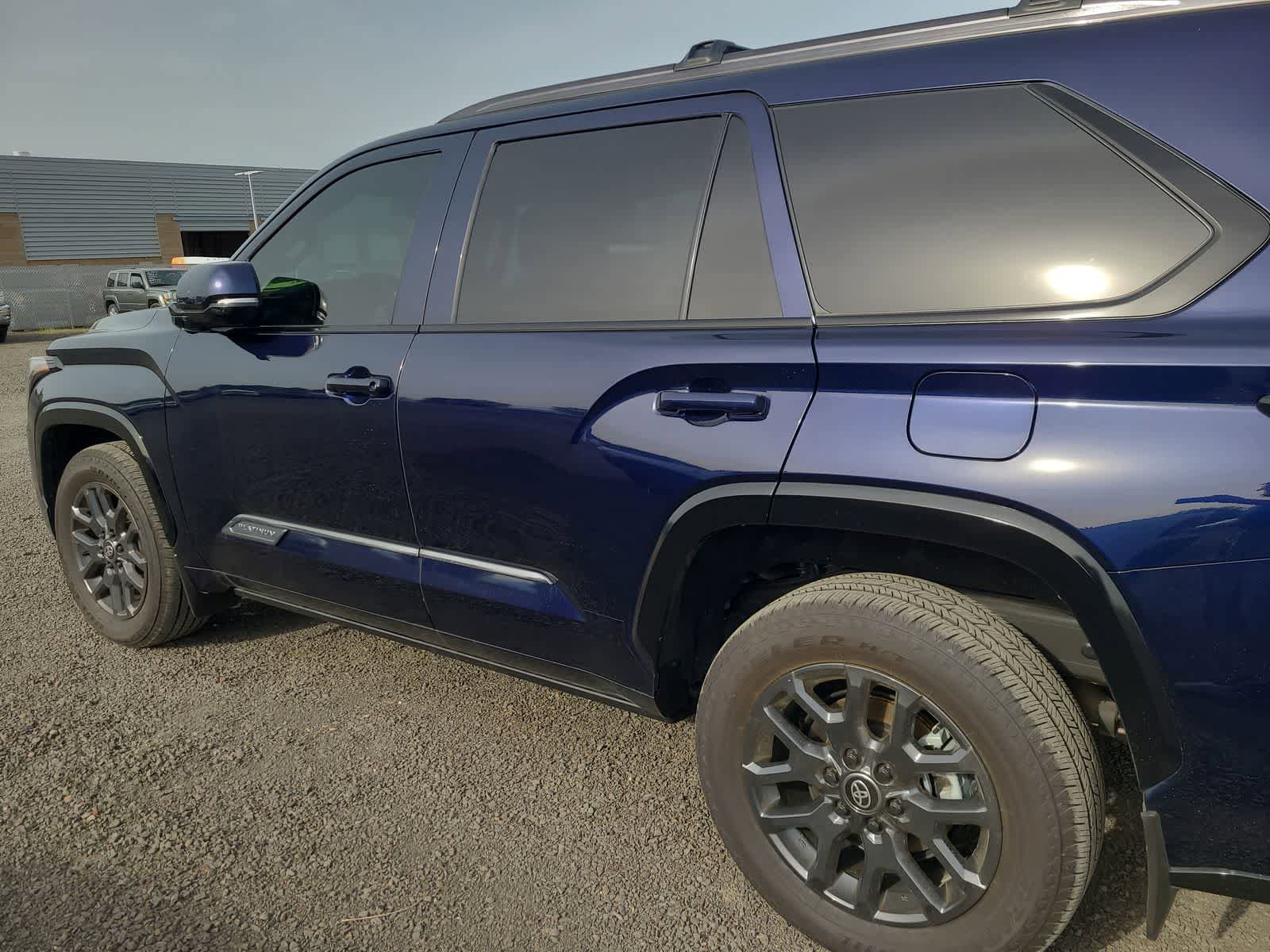 Used 2025 Toyota Sequoia Platinum AWD/4WD image 10
