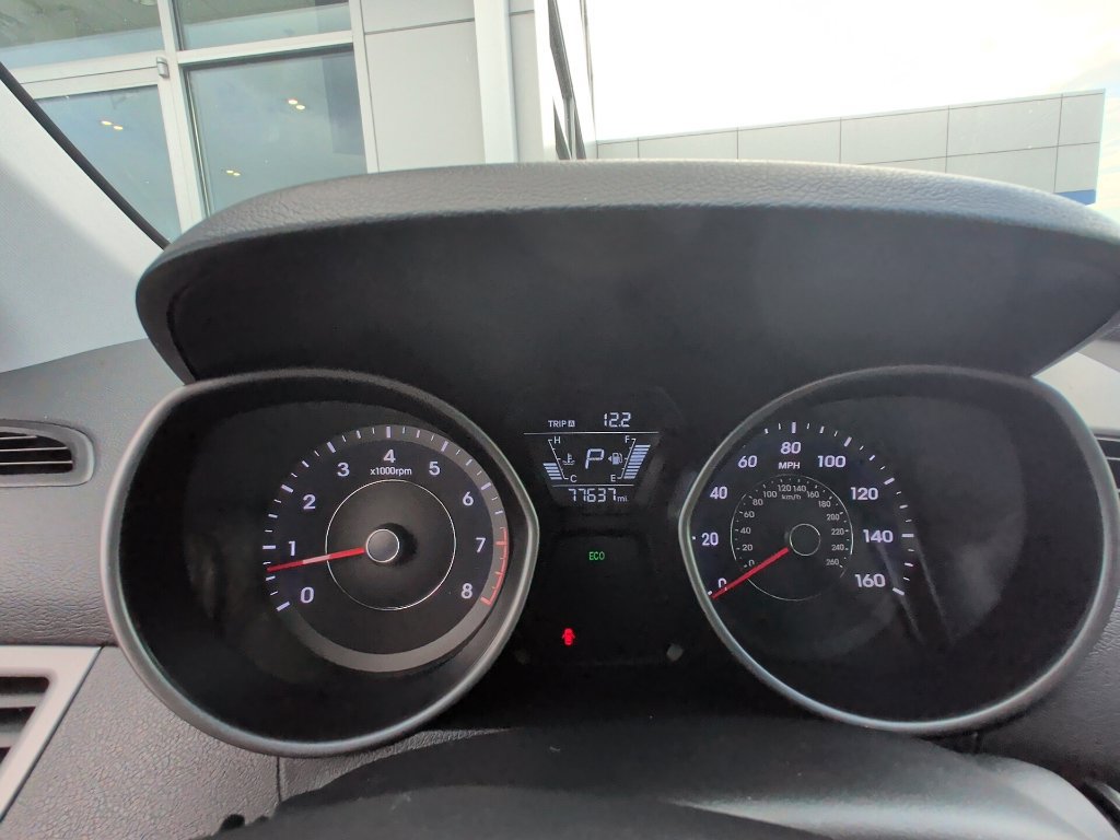 Used 2015 Hyundai Elantra Limited FWD image 7