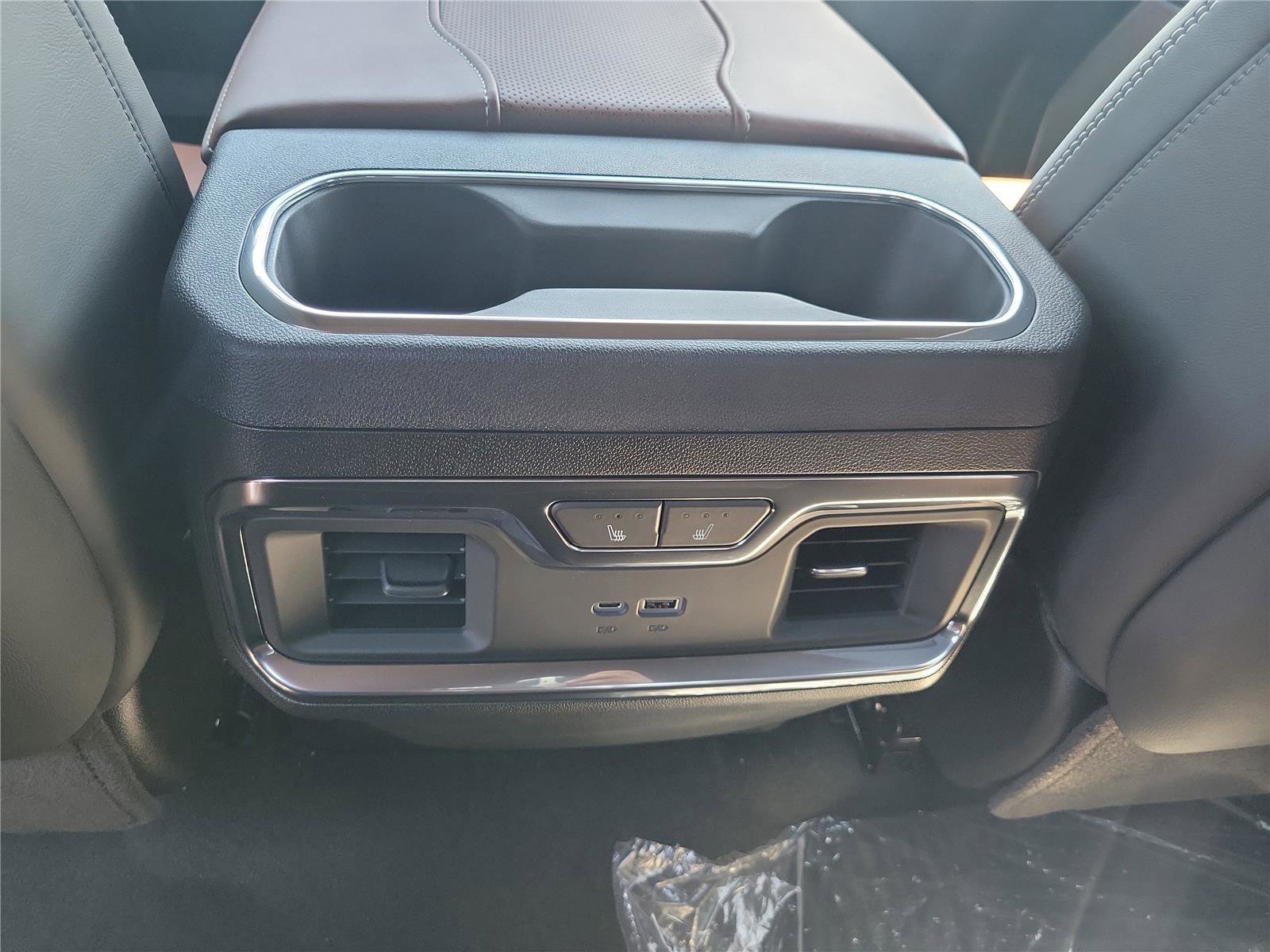 New 2026 GMC Sierra 2500 Denali Ultimate AWD/4WD image 12