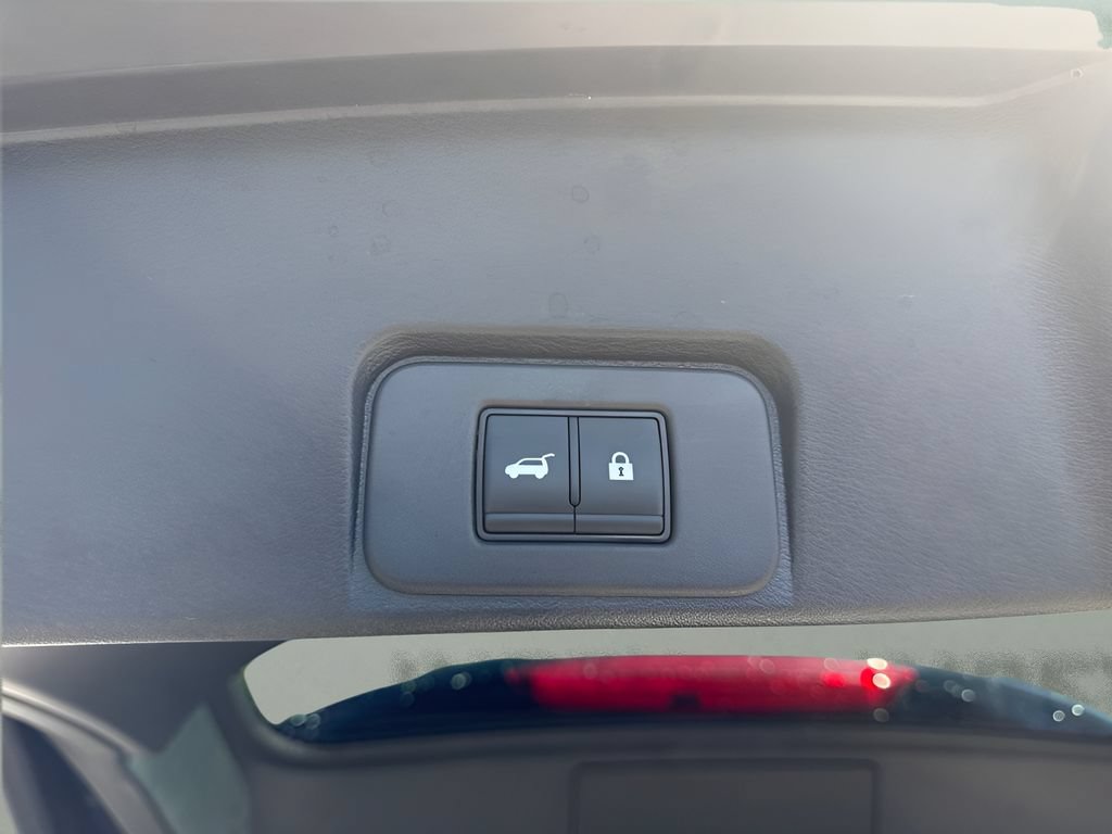 Used 2023 Nissan Rogue SL FWD image 18