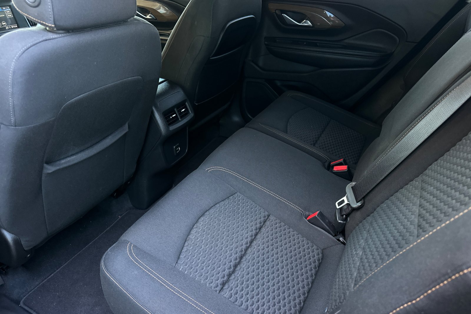 Used 2019 GMC Terrain SLE w/ Driver Convenience Package FWD image 14