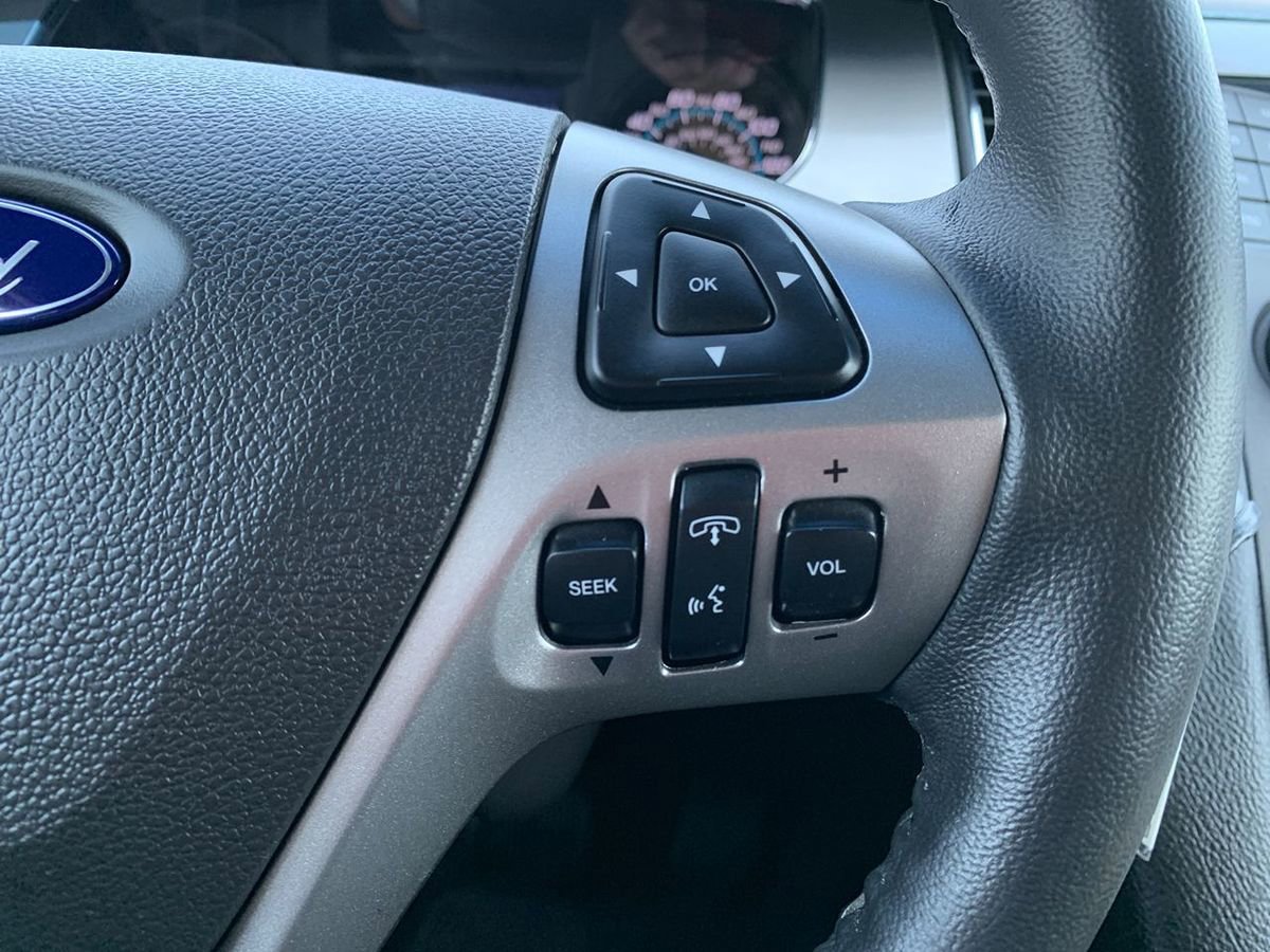Used 2018 Ford Taurus SEL FWD image 20