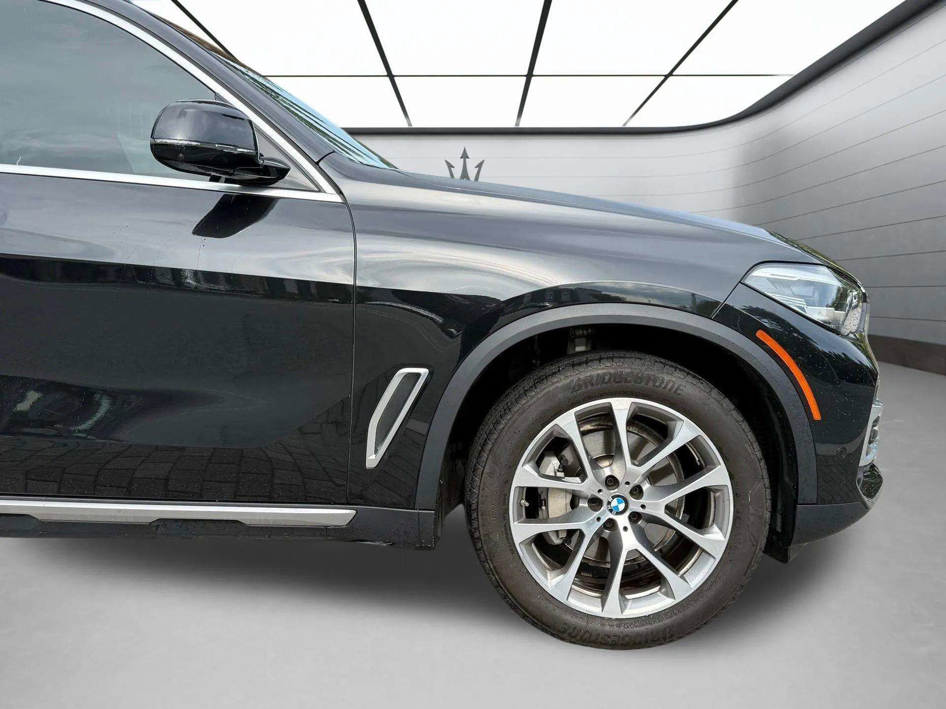 Used 2022 BMW X5 xDrive40i w/ Premium Package AWD/4WD image 6
