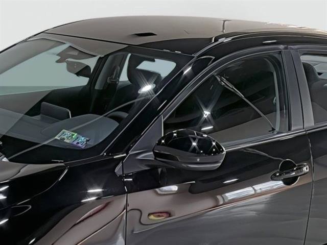Used 2025 Nissan Sentra SR w/ Midnight Edition FWD image 8