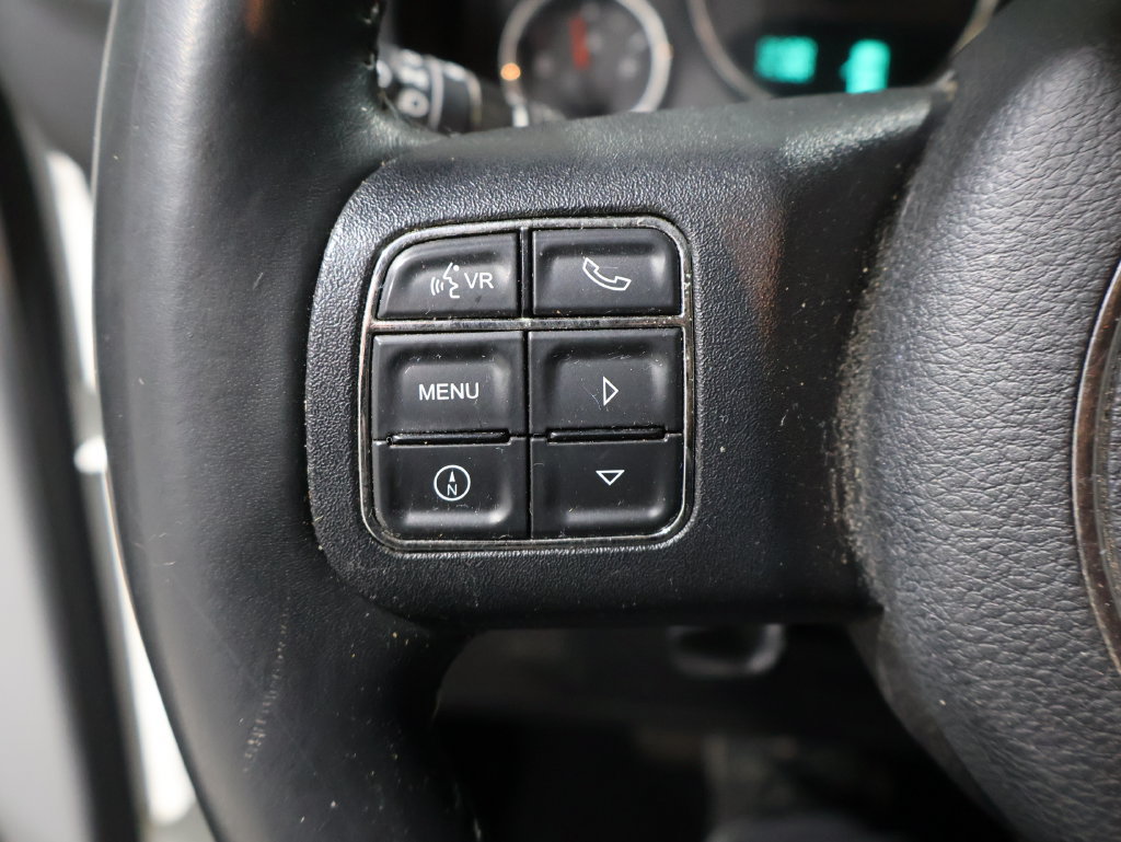 Used 2013 Jeep Wrangler Unlimited Sahara w/ Dual Top Group AWD/4WD image 29