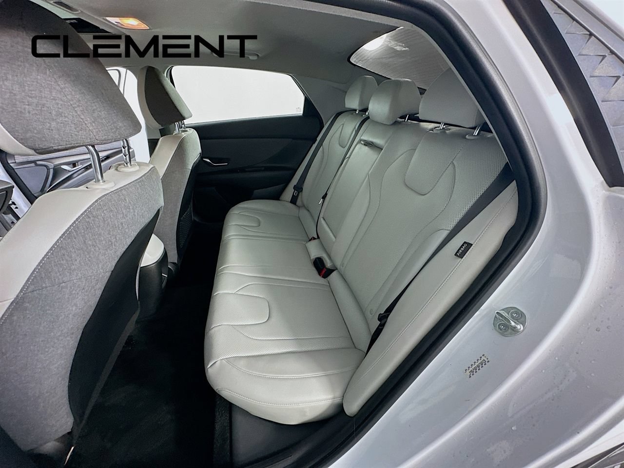 Used 2024 Hyundai Elantra Limited FWD image 33