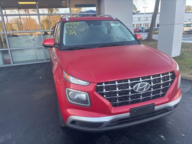 Used 2022 Hyundai Venue SEL image 2