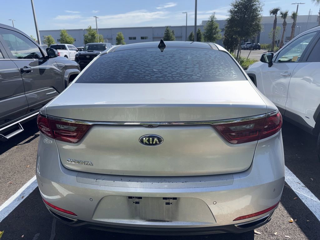 Used 2017 Kia Cadenza Technology FWD image 5