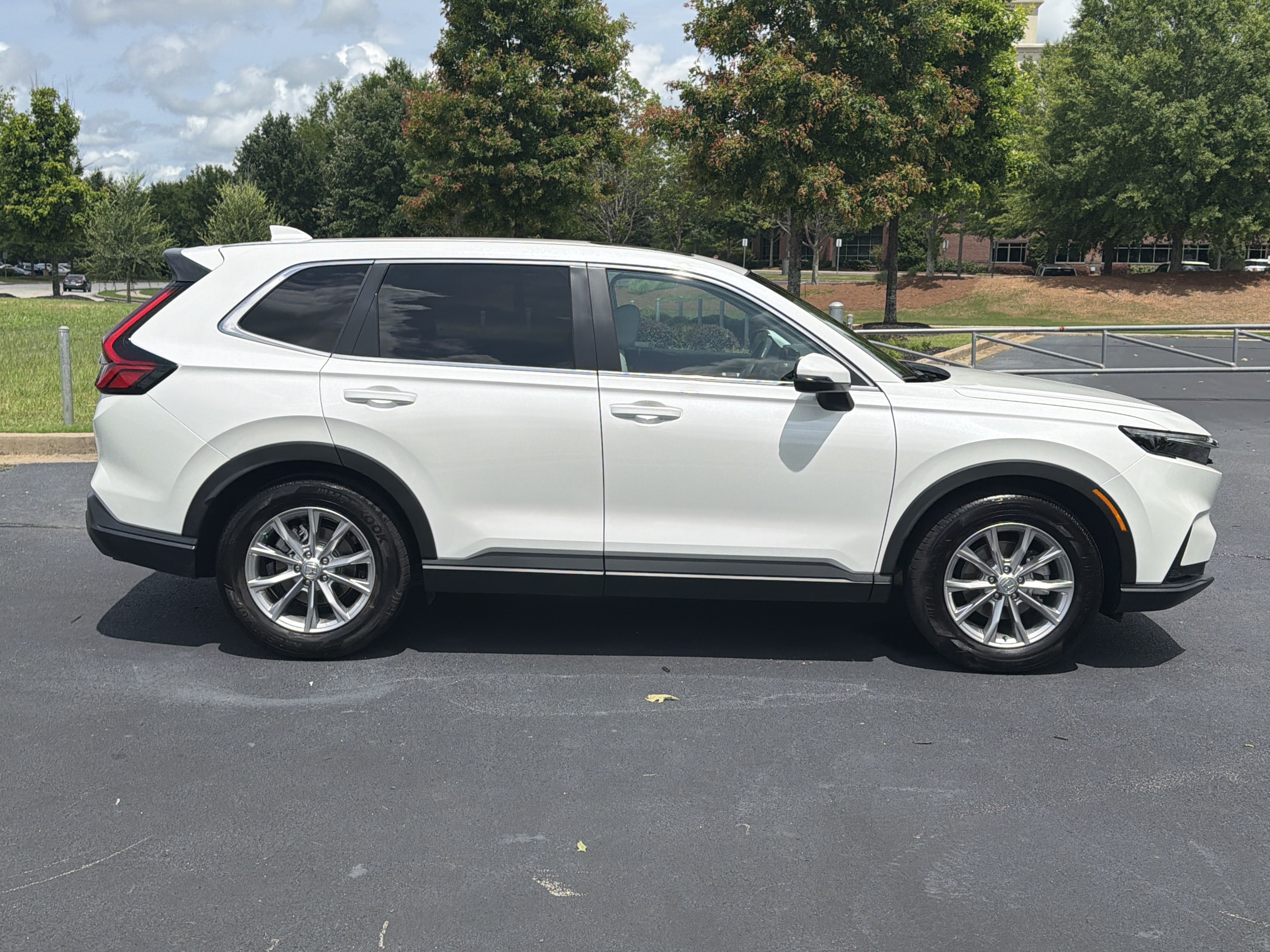 Certified 2025 Honda CR-V EX-L image 10